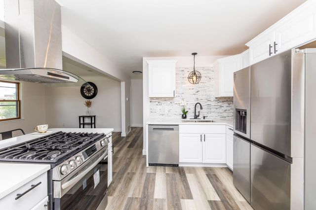 2454 Long Lake Road, New Brighton, MN 55112