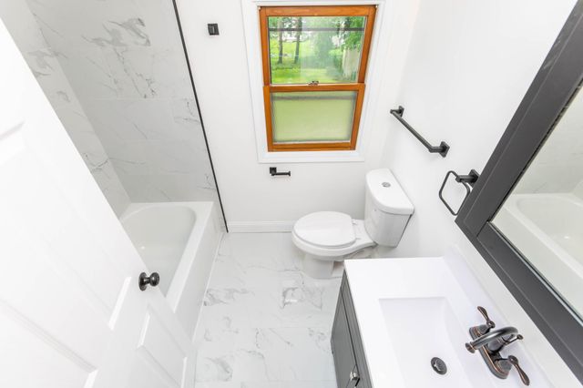 2454 Long Lake Road, New Brighton, MN 55112