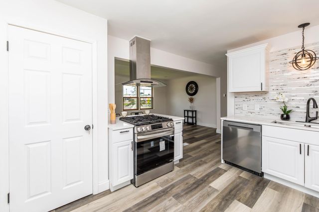 2454 Long Lake Road, New Brighton, MN 55112