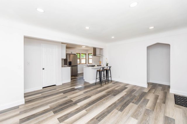 2454 Long Lake Road, New Brighton, MN 55112