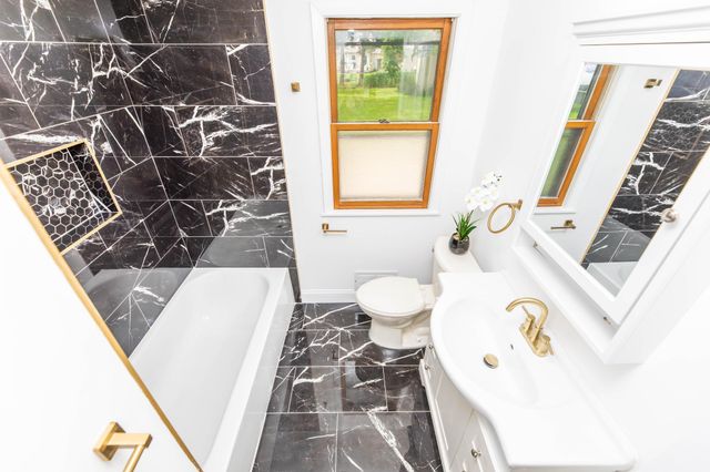 2454 Long Lake Road, New Brighton, MN 55112