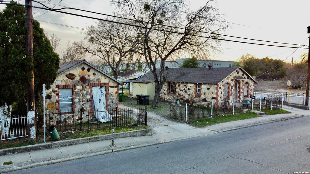 1000 Porter St, San Antonio, TX 78210