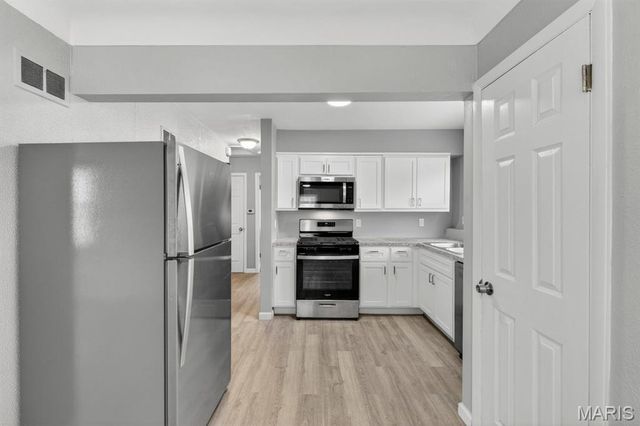 8576 Kathlyn Drive, St Louis, MO 63134