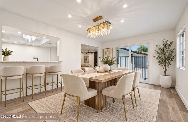 8925 W MEADOWBROOK Avenue, Phoenix, AZ 85037