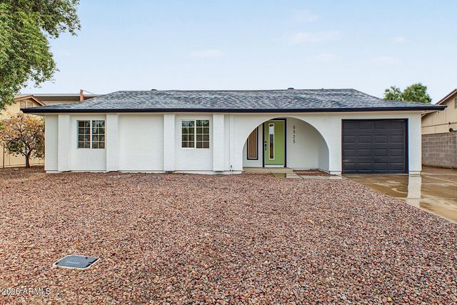 8925 W MEADOWBROOK Avenue, Phoenix, AZ 85037