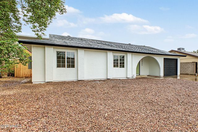 8925 W MEADOWBROOK Avenue, Phoenix, AZ 85037