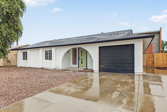 8925 W MEADOWBROOK Avenue, Phoenix, AZ 85037