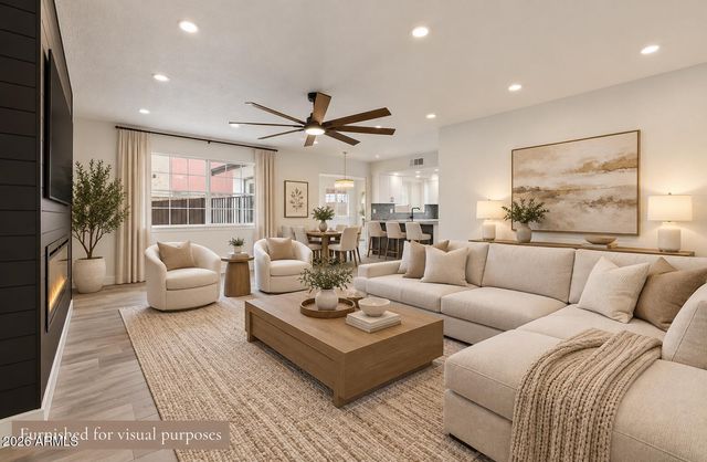 8925 W MEADOWBROOK Avenue, Phoenix, AZ 85037