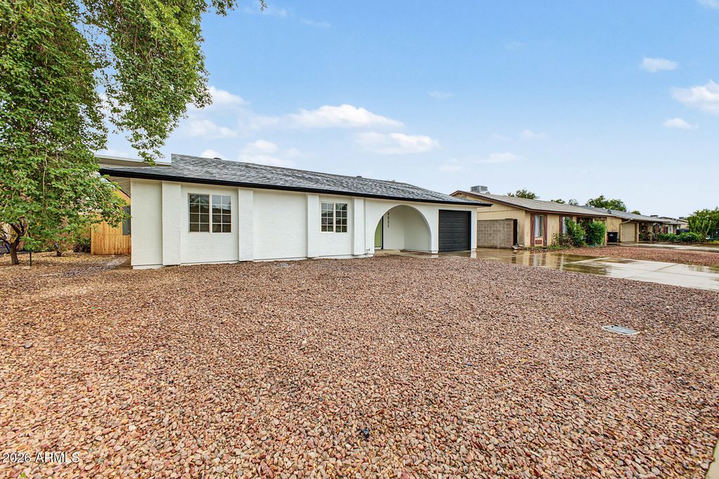 8925 W MEADOWBROOK Avenue, Phoenix, AZ 85037 — photo 3