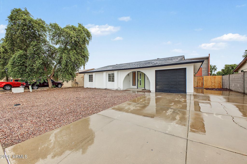 8925 W MEADOWBROOK Avenue, Phoenix, AZ 85037 — photo 5