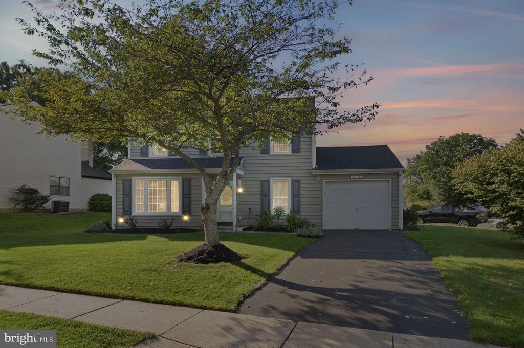 316 STORMFIELD DR, HARLEYSVILLE, PA 19438 — exterior