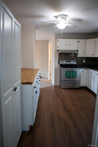 604 Trombley Drive, Troy, MI 48083