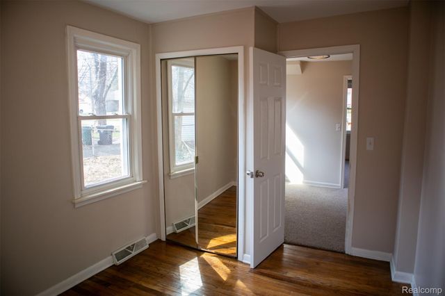 604 Trombley Drive, Troy, MI 48083