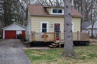 604 Trombley Drive, Troy, MI 48083