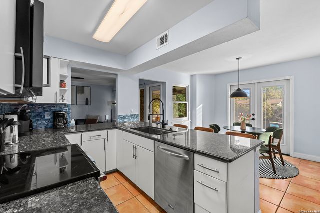 10807 Mount Ida, San Antonio, TX 78213