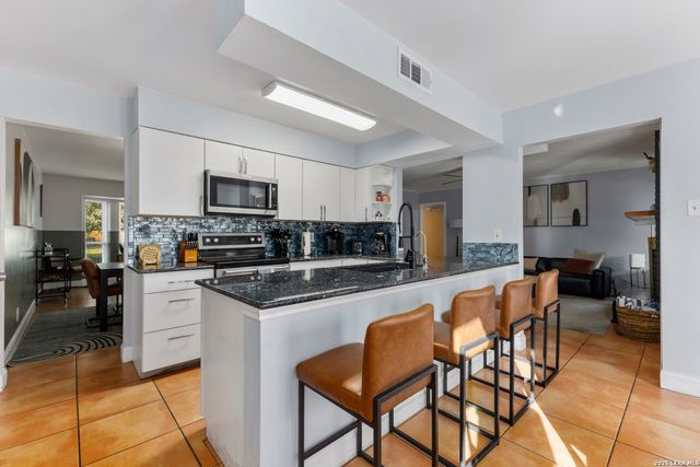 10807 Mount Ida, San Antonio, TX 78213