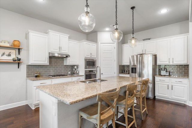 3210 Vaquero LN, Cedar Park, TX 78641