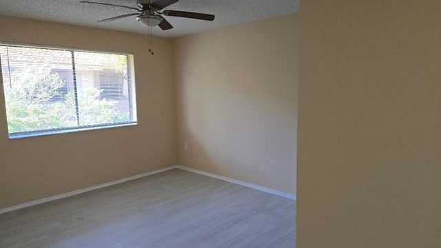 3242 CORAL LAKE Lane 3242, Coral Springs, FL 33065