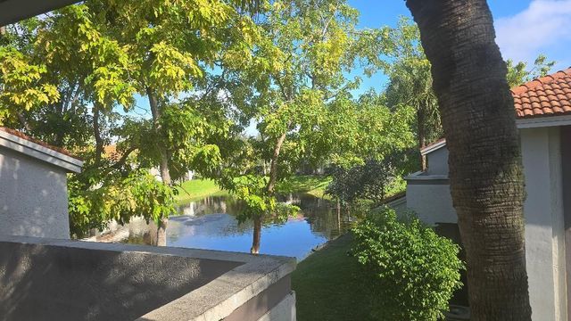 3242 CORAL LAKE Lane 3242, Coral Springs, FL 33065