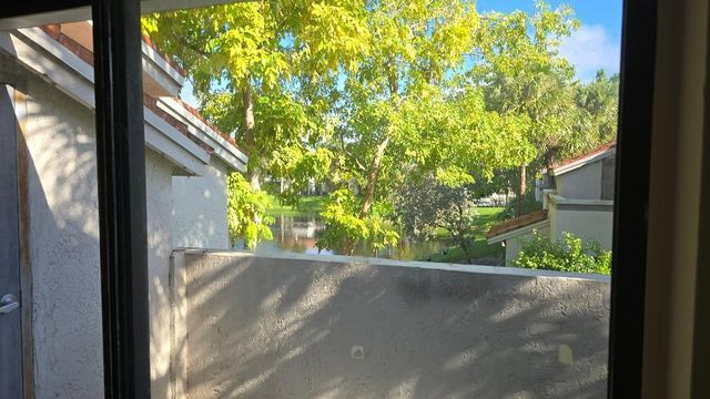 3242 CORAL LAKE Lane 3242, Coral Springs, FL 33065