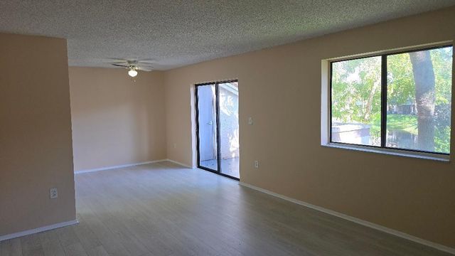 3242 CORAL LAKE Lane 3242, Coral Springs, FL 33065