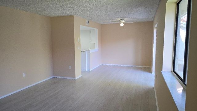 3242 CORAL LAKE Lane 3242, Coral Springs, FL 33065