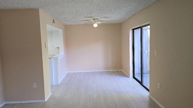 3242 CORAL LAKE Lane 3242, Coral Springs, FL 33065