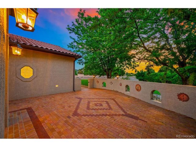 995 S Linden Pl, Pueblo West, CO 81007