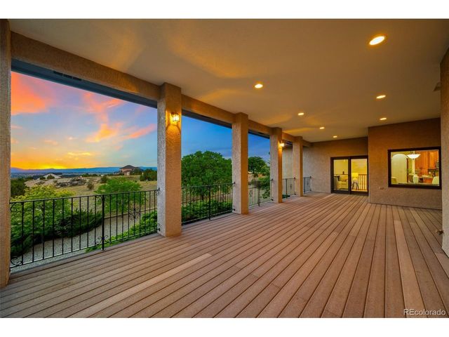 995 S Linden Pl, Pueblo West, CO 81007