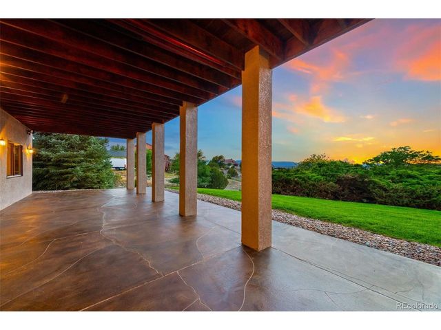 995 S Linden Pl, Pueblo West, CO 81007