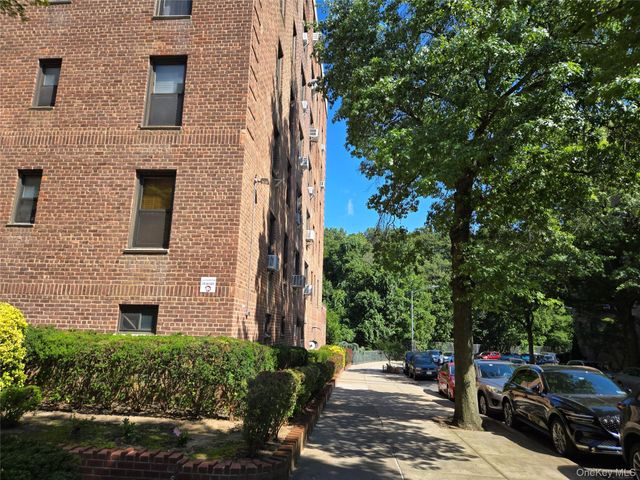 83-25 98th Street 1P, Woodhaven, NY 11421
