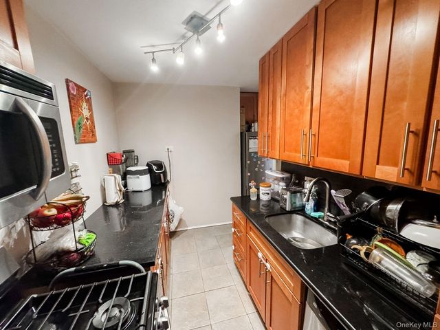 83-25 98th Street 1P, Woodhaven, NY 11421