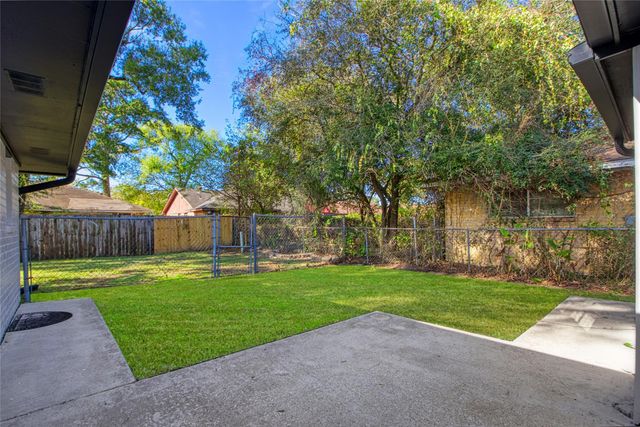 9703 Guest Street, Houston, TX 77078