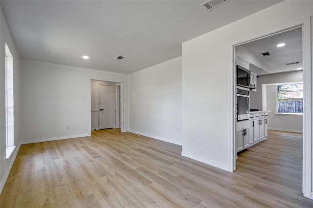 9703 Guest Street, Houston, TX 77078