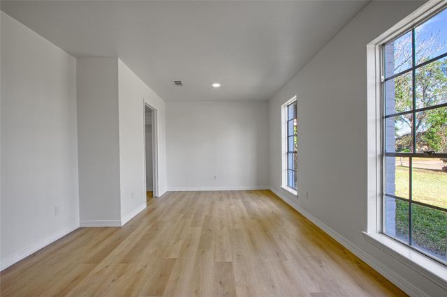 9703 Guest Street, Houston, TX 77078