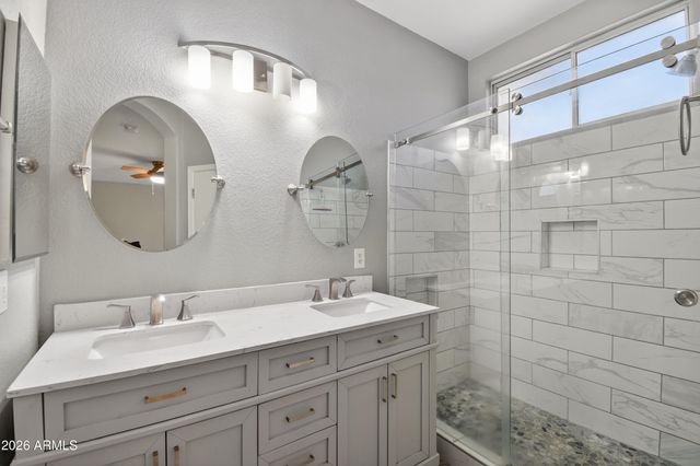 3680 S JOSHUA TREE Lane, Gilbert, AZ 85297