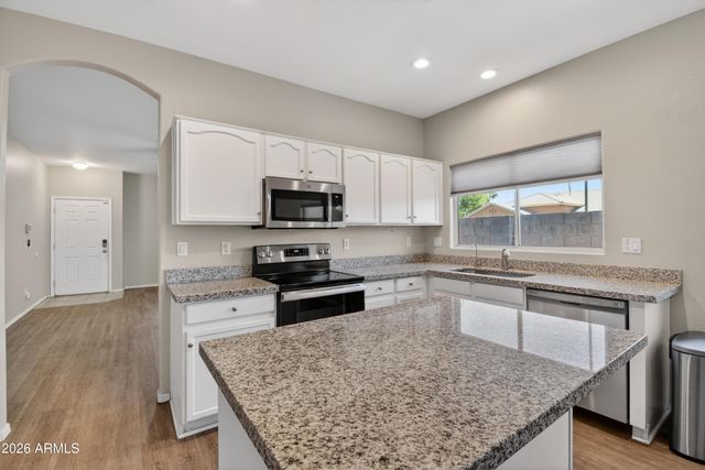 3680 S JOSHUA TREE Lane, Gilbert, AZ 85297