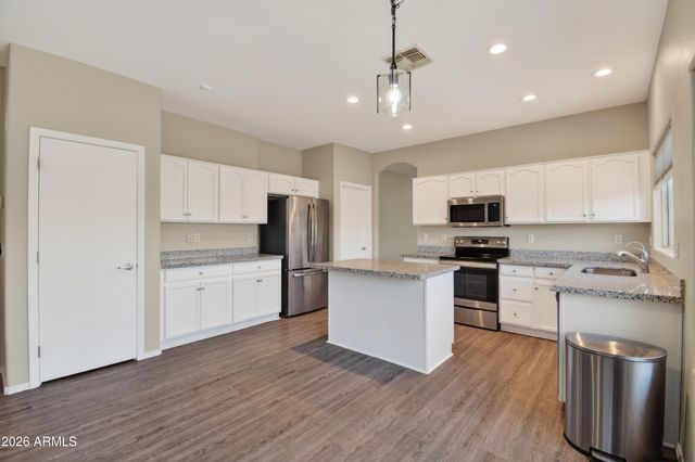 3680 S JOSHUA TREE Lane, Gilbert, AZ 85297