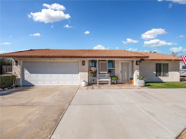 9472 Guava Avenue, Hesperia, CA 92345