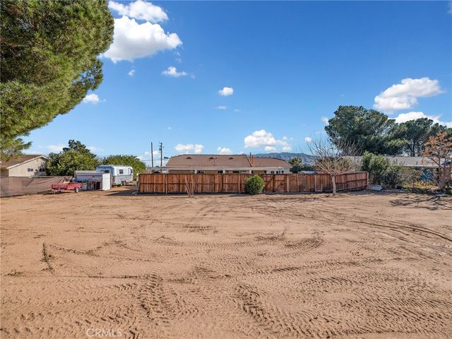 9472 Guava Avenue, Hesperia, CA 92345