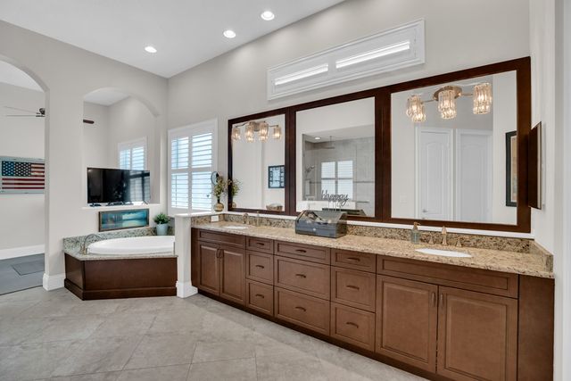 1017 River Wind Circle, Vero Beach, FL 32967