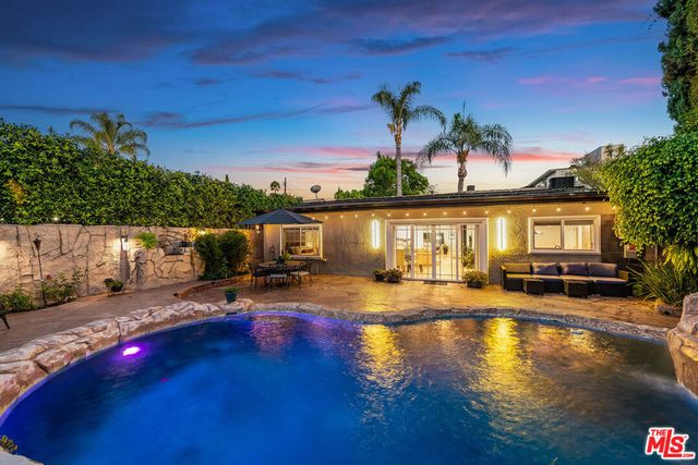 15237 Otsego Street, Los Angeles, CA 91403