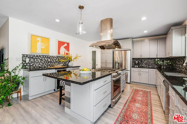 15237 Otsego Street, Los Angeles, CA 91403