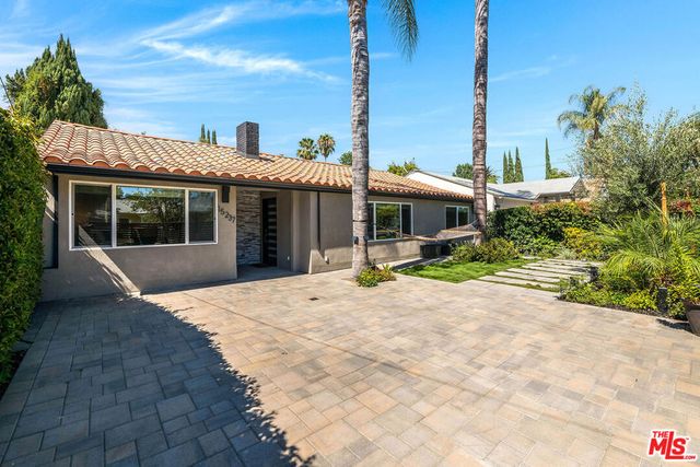 15237 Otsego Street, Los Angeles, CA 91403