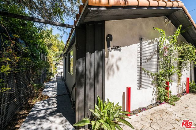15237 Otsego Street, Los Angeles, CA 91403