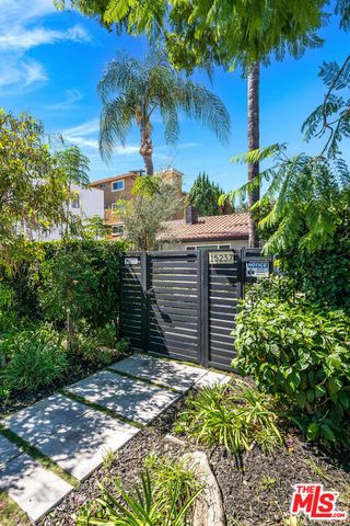 15237 Otsego Street, Los Angeles, CA 91403