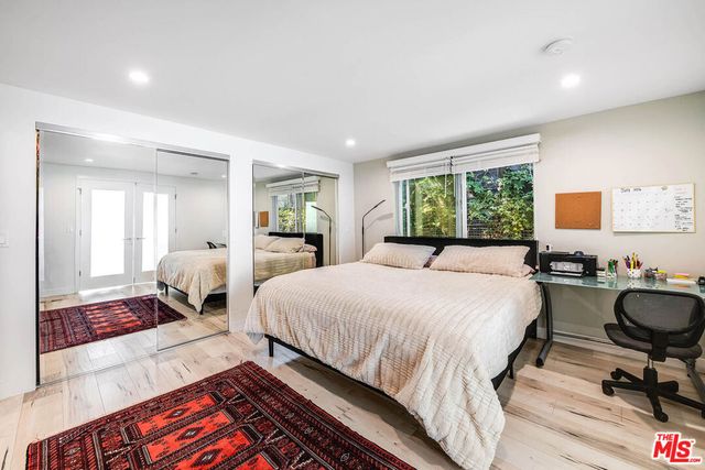 15237 Otsego Street, Los Angeles, CA 91403