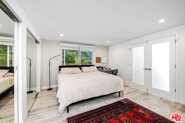 15237 Otsego Street, Los Angeles, CA 91403