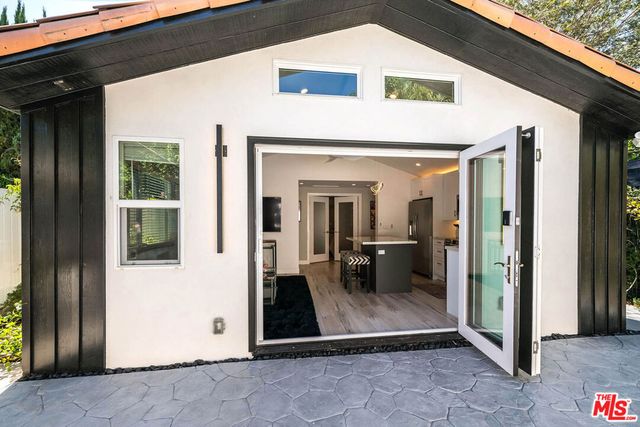 15237 Otsego Street, Los Angeles, CA 91403