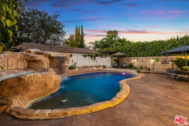 15237 Otsego Street, Los Angeles, CA 91403